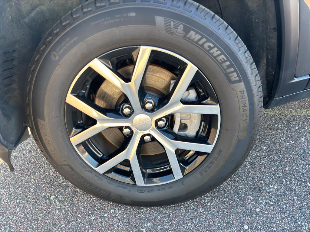 used 2024 Jeep Grand Cherokee L car, priced at $37,648