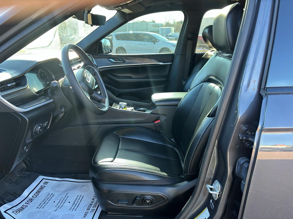 used 2024 Jeep Grand Cherokee L car, priced at $37,648