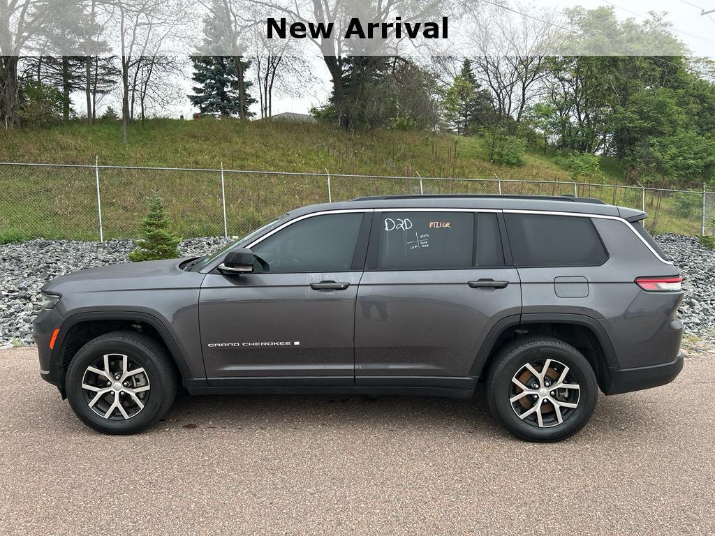 used 2024 Jeep Grand Cherokee L car, priced at $37,648