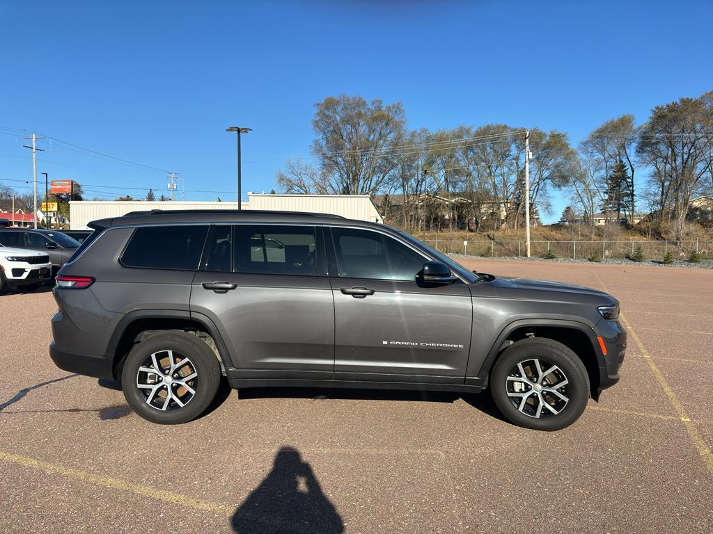 used 2024 Jeep Grand Cherokee L car, priced at $37,648