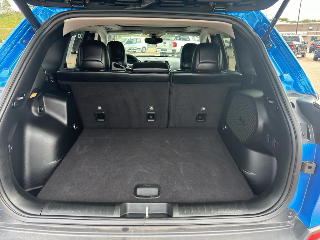 used 2022 Jeep Cherokee car, priced at $28,878