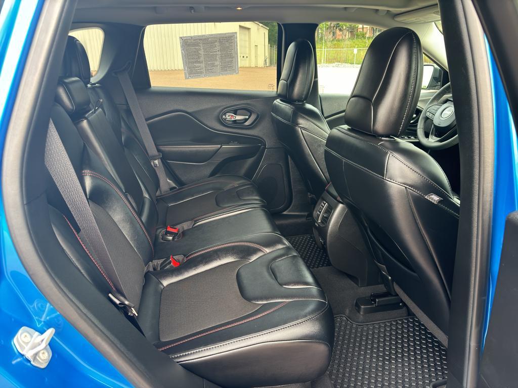 used 2022 Jeep Cherokee car, priced at $28,878
