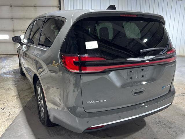 new 2025 Chrysler Pacifica Hybrid car, priced at $58,950