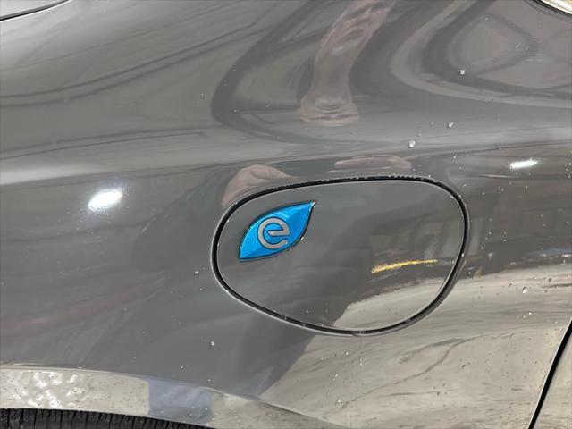 new 2025 Chrysler Pacifica Hybrid car, priced at $58,950