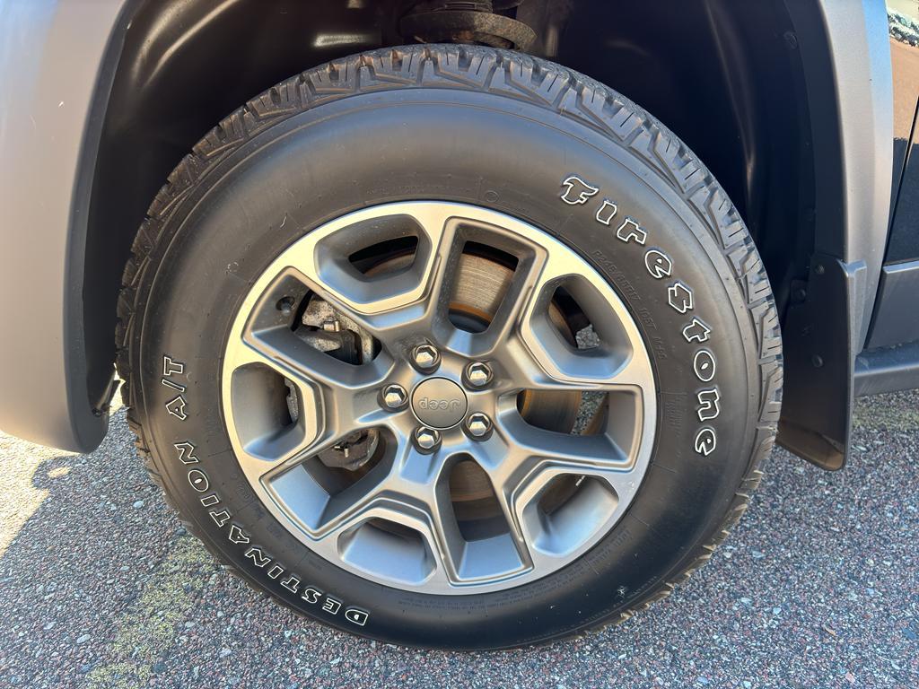used 2022 Jeep Cherokee car, priced at $25,794