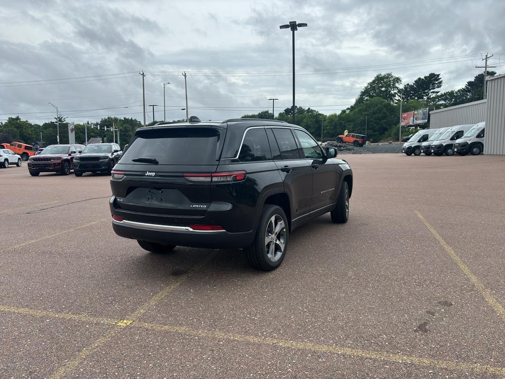 new 2025 Jeep Grand Cherokee car, priced at $50,500