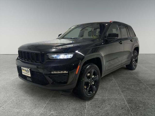 new 2025 Jeep Grand Cherokee car, priced at $51,215