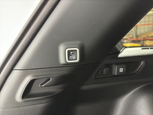 new 2025 Jeep Grand Cherokee car, priced at $51,215