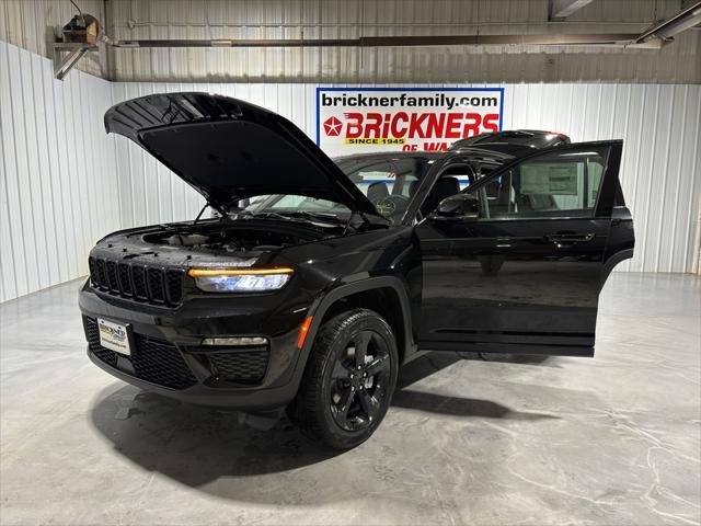 new 2025 Jeep Grand Cherokee car, priced at $51,215