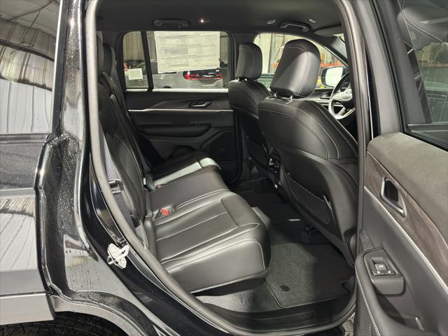 new 2025 Jeep Grand Cherokee car, priced at $51,215