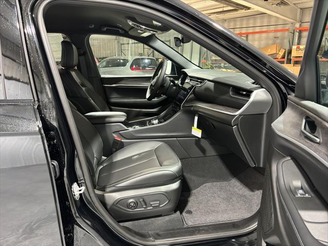 new 2025 Jeep Grand Cherokee car, priced at $51,215