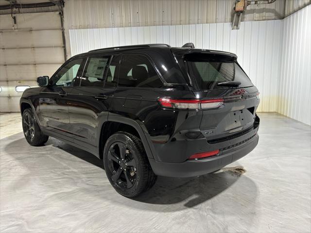 new 2025 Jeep Grand Cherokee car, priced at $51,215