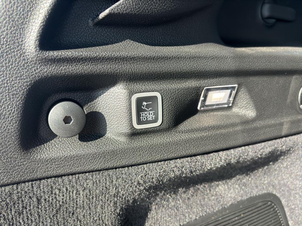 new 2025 Jeep Grand Cherokee L car, priced at $64,452