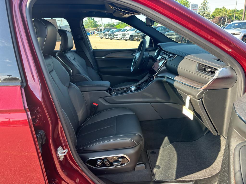 new 2025 Jeep Grand Cherokee L car, priced at $64,452
