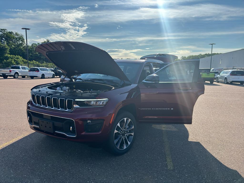 new 2025 Jeep Grand Cherokee L car, priced at $64,452