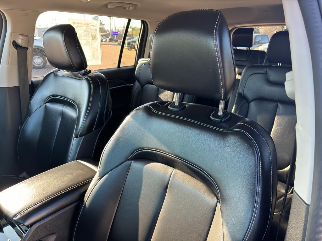 used 2023 Jeep Grand Cherokee L car, priced at $32,560