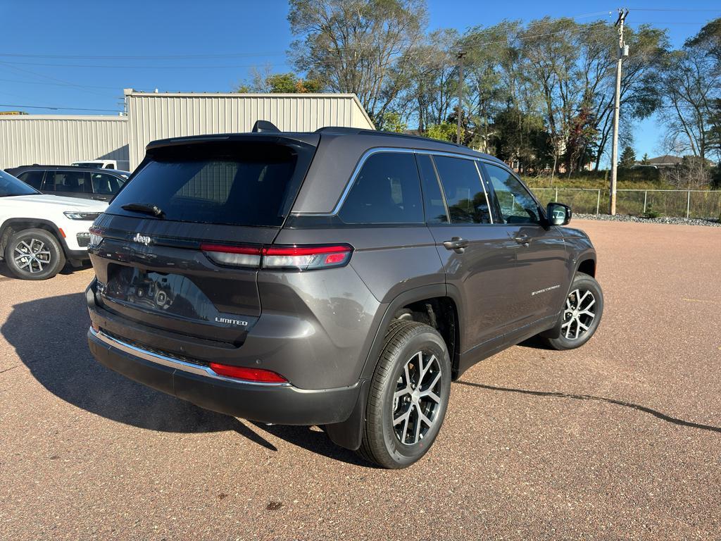 new 2025 Jeep Grand Cherokee car, priced at $49,887