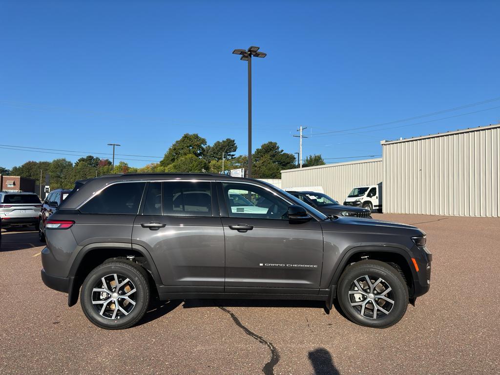 new 2025 Jeep Grand Cherokee car, priced at $49,887
