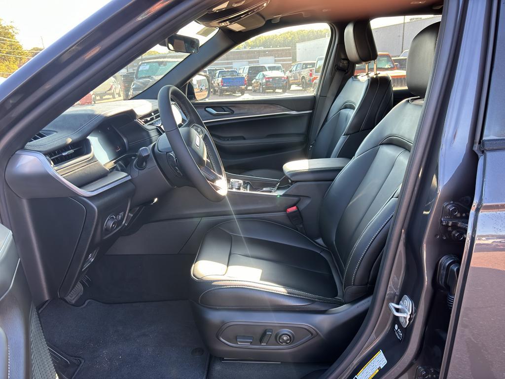 new 2025 Jeep Grand Cherokee car, priced at $49,887
