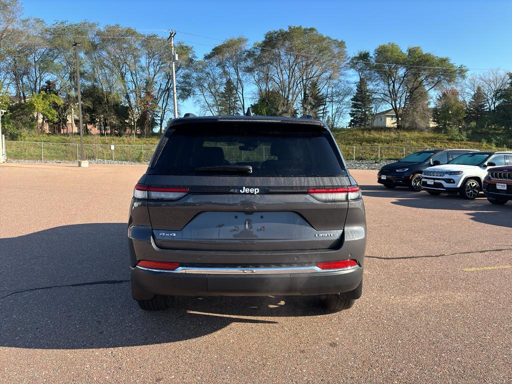 new 2025 Jeep Grand Cherokee car, priced at $49,887