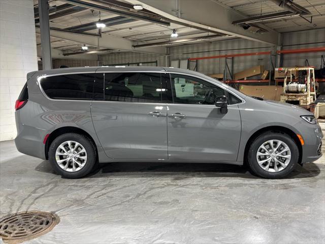 new 2025 Chrysler Pacifica car, priced at $54,317