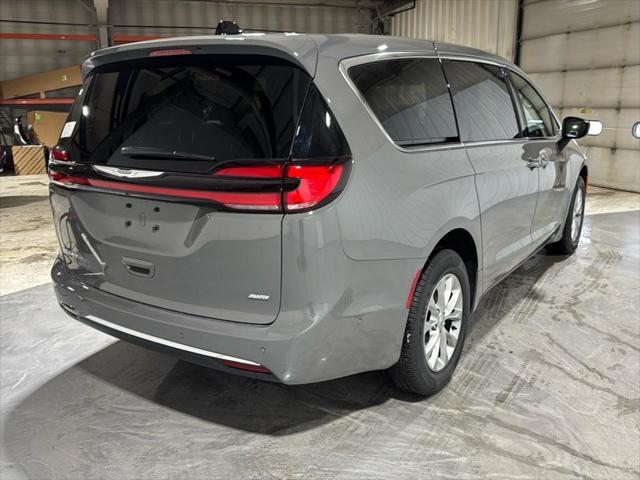 new 2025 Chrysler Pacifica car, priced at $54,317