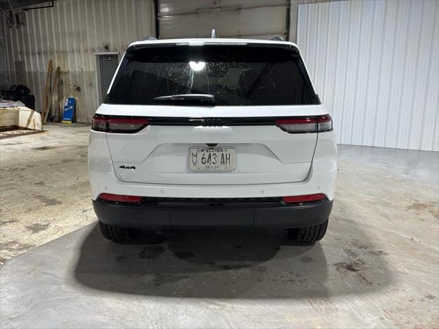 new 2025 Jeep Grand Cherokee car, priced at $48,575