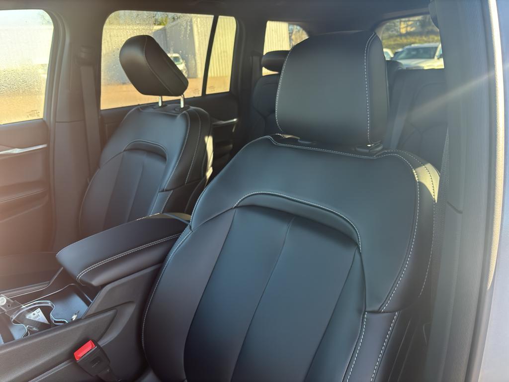 new 2025 Jeep Grand Cherokee car, priced at $48,490