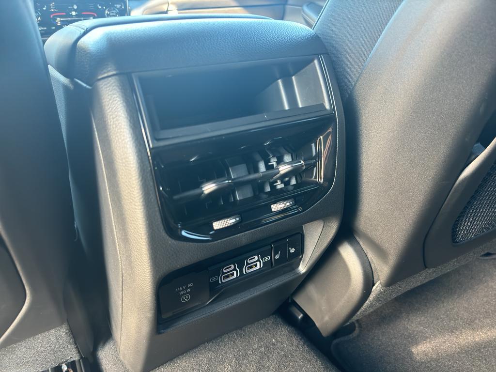 new 2025 Jeep Grand Cherokee car, priced at $48,490