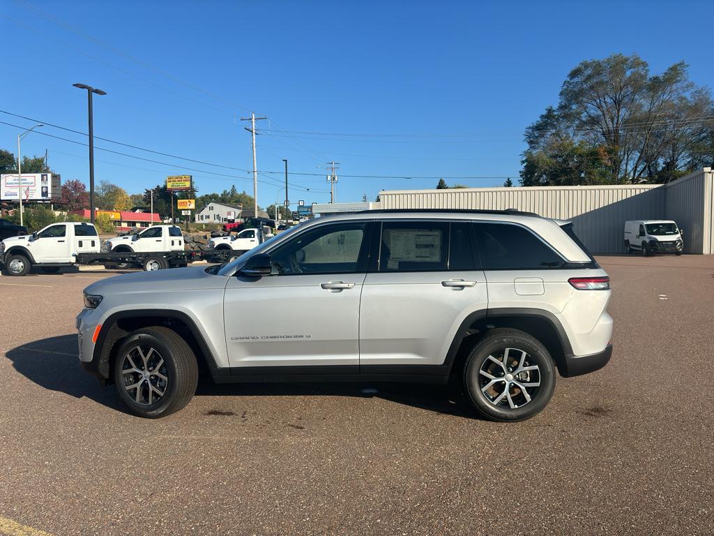 new 2025 Jeep Grand Cherokee car, priced at $48,490