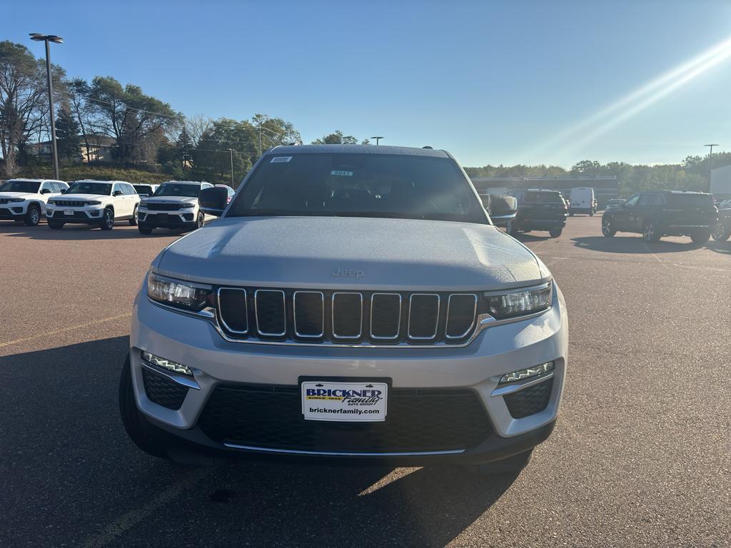 new 2025 Jeep Grand Cherokee car, priced at $48,490