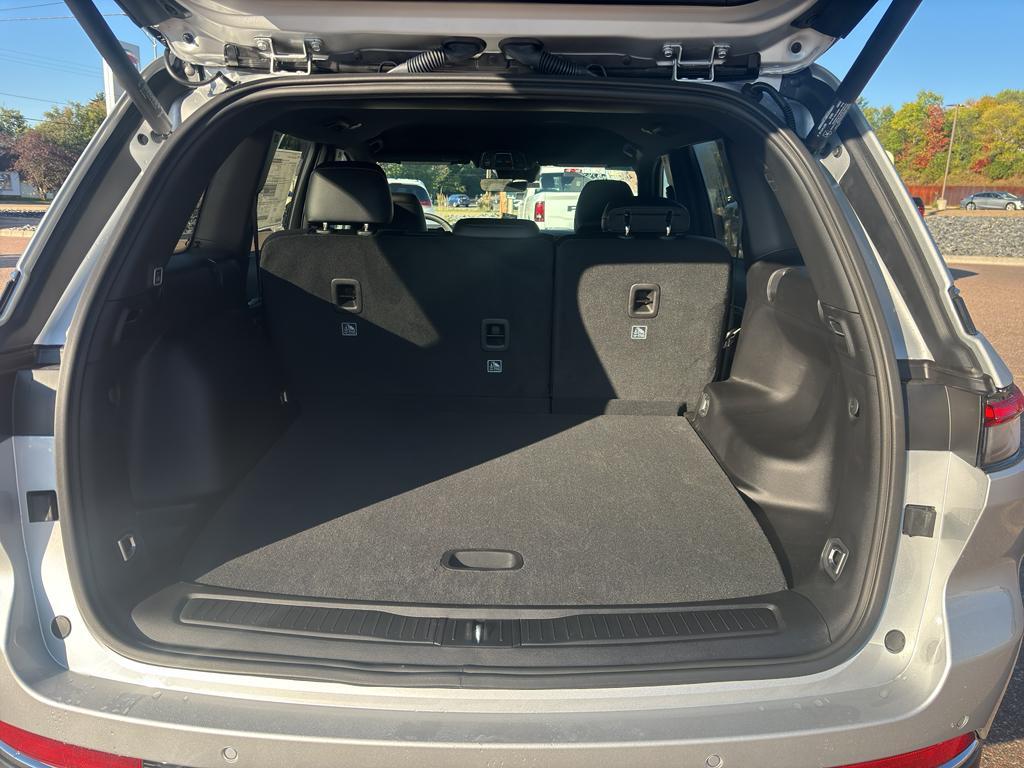 new 2025 Jeep Grand Cherokee car, priced at $48,490