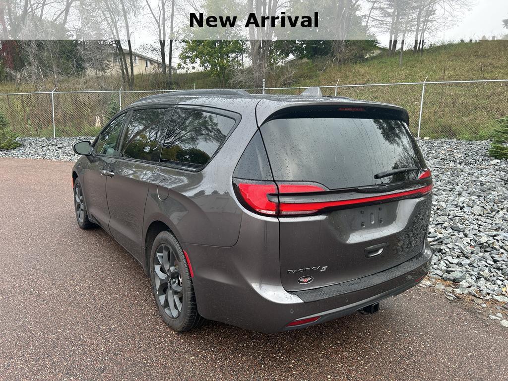 used 2021 Chrysler Pacifica car, priced at $29,485
