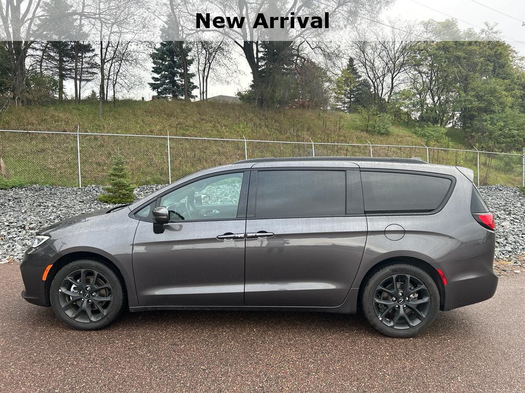 used 2021 Chrysler Pacifica car, priced at $29,485