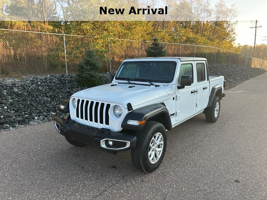 used 2023 Jeep Gladiator car, priced at $28,992