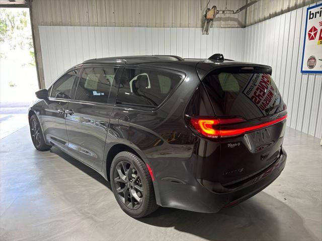 used 2023 Chrysler Pacifica car, priced at $37,388