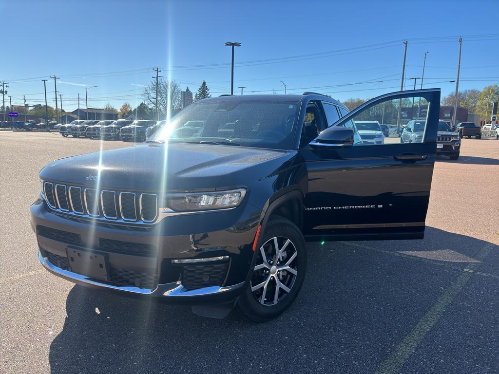 used 2024 Jeep Grand Cherokee L car, priced at $38,554