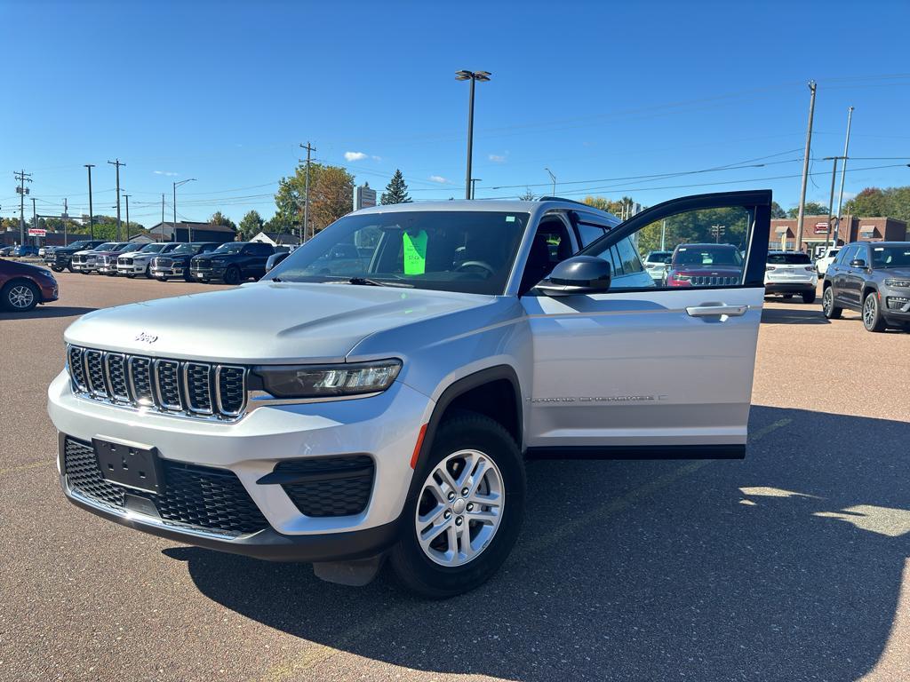 used 2024 Jeep Grand Cherokee car, priced at $31,434