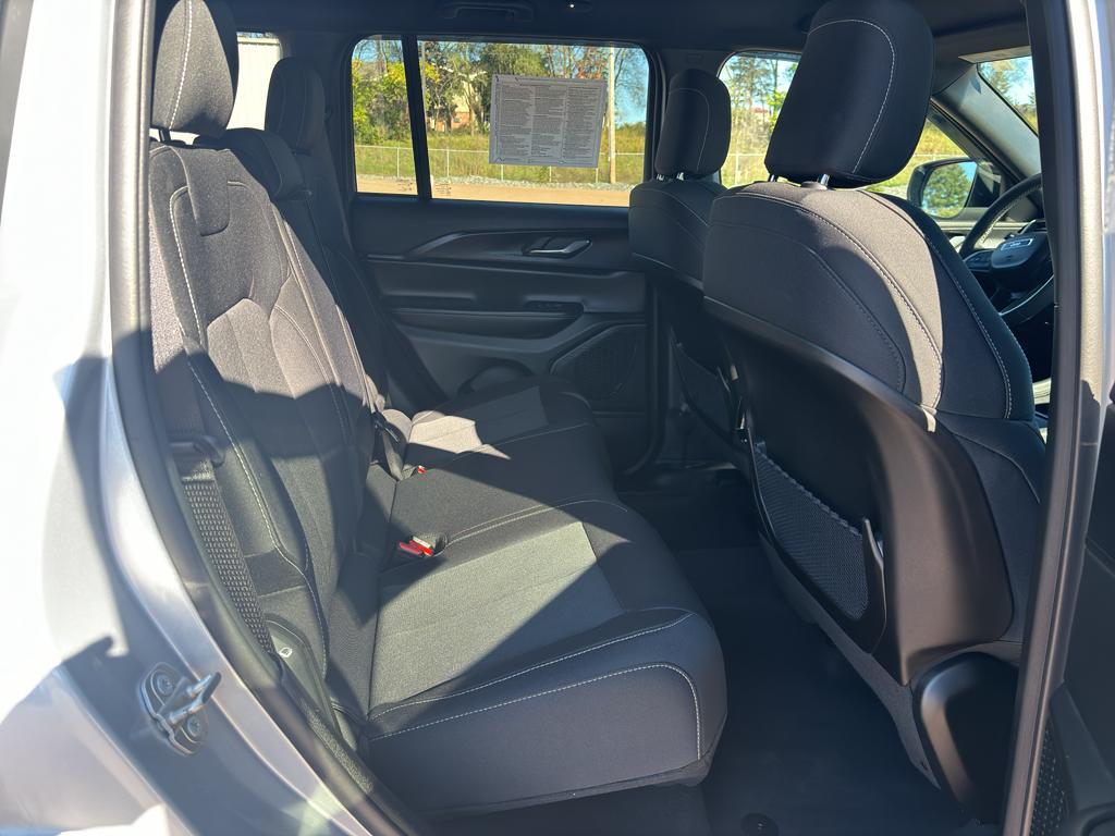 used 2024 Jeep Grand Cherokee car, priced at $31,434