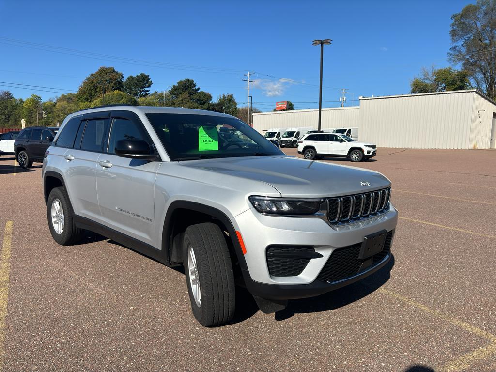 used 2024 Jeep Grand Cherokee car, priced at $31,434