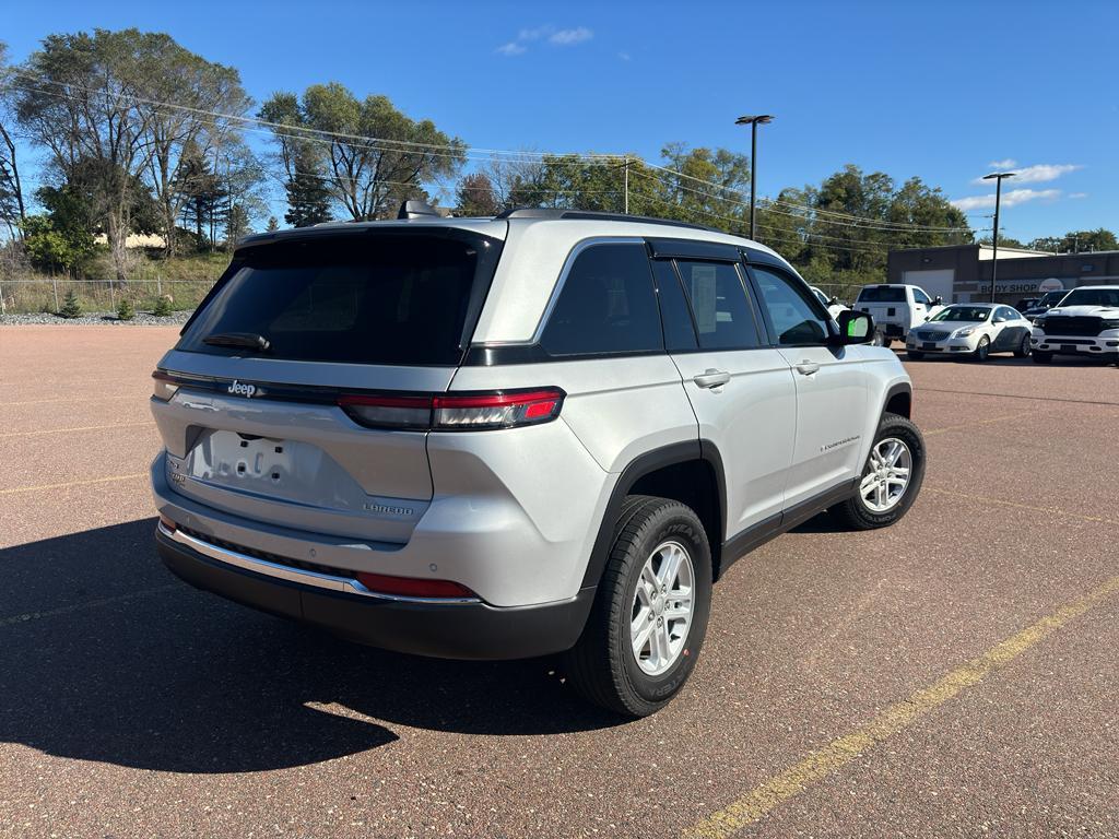 used 2024 Jeep Grand Cherokee car, priced at $31,434