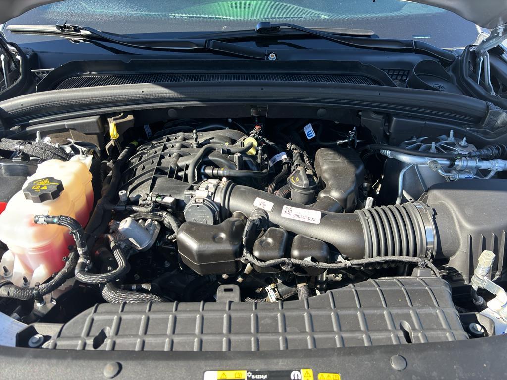 used 2024 Jeep Grand Cherokee car, priced at $31,434