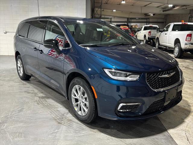 new 2025 Chrysler Pacifica car, priced at $47,635