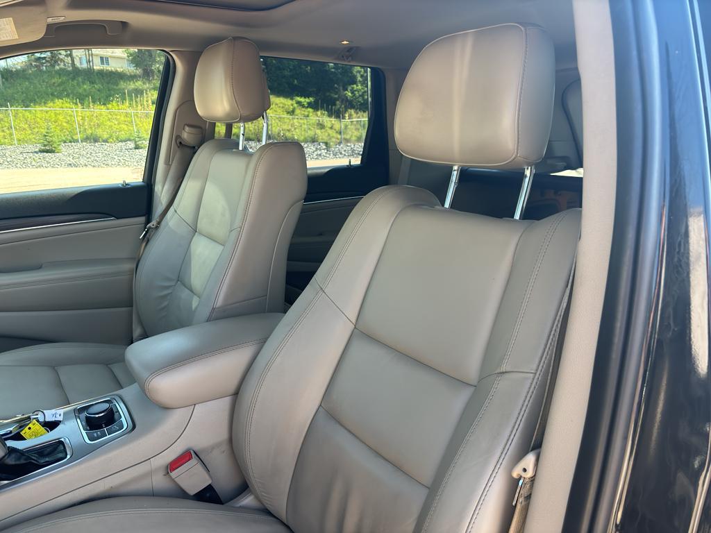 used 2021 Jeep Grand Cherokee car, priced at $25,993