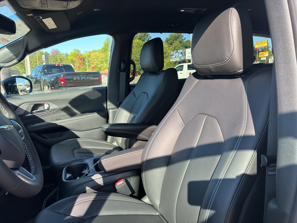 new 2026 Chrysler Pacifica car, priced at $47,455