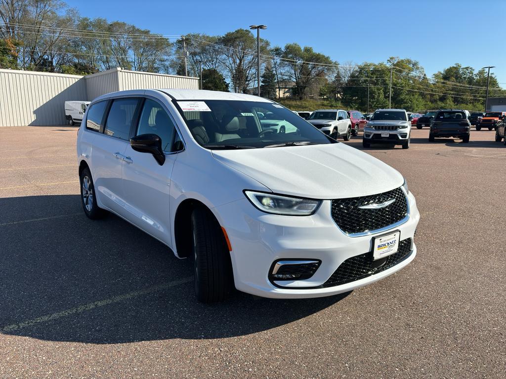 new 2026 Chrysler Pacifica car, priced at $47,455