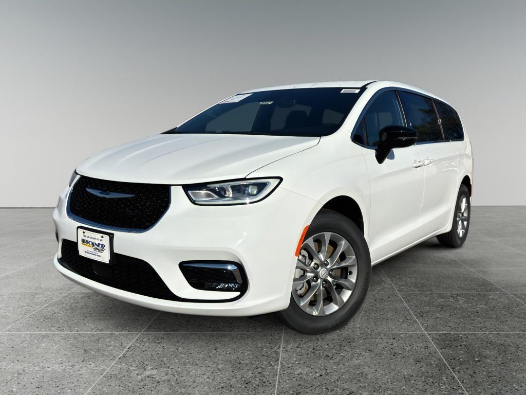 new 2026 Chrysler Pacifica car, priced at $47,455