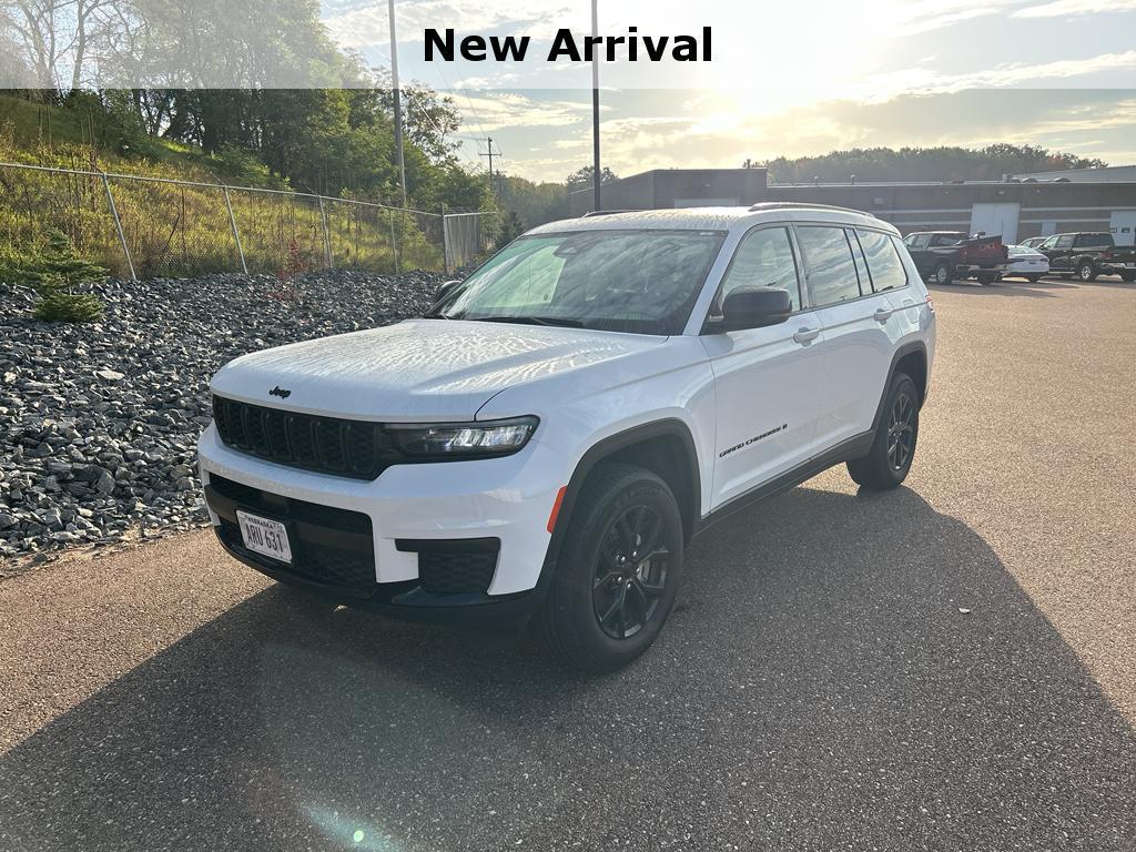 used 2024 Jeep Grand Cherokee L car, priced at $33,914
