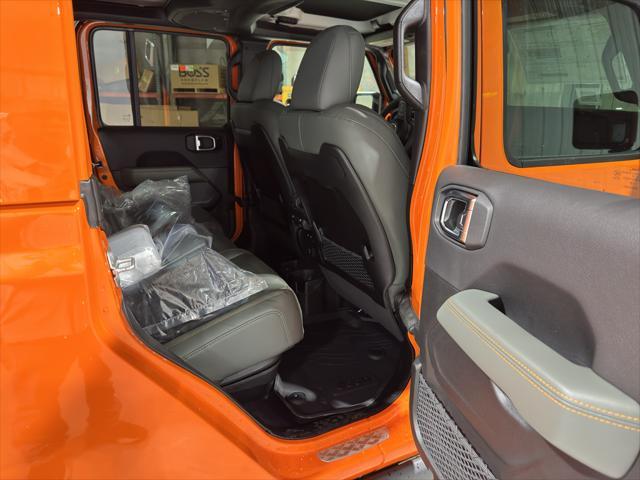 new 2025 Jeep Gladiator car, priced at $69,045