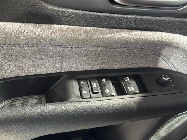 new 2025 Jeep Compass car, priced at $28,090